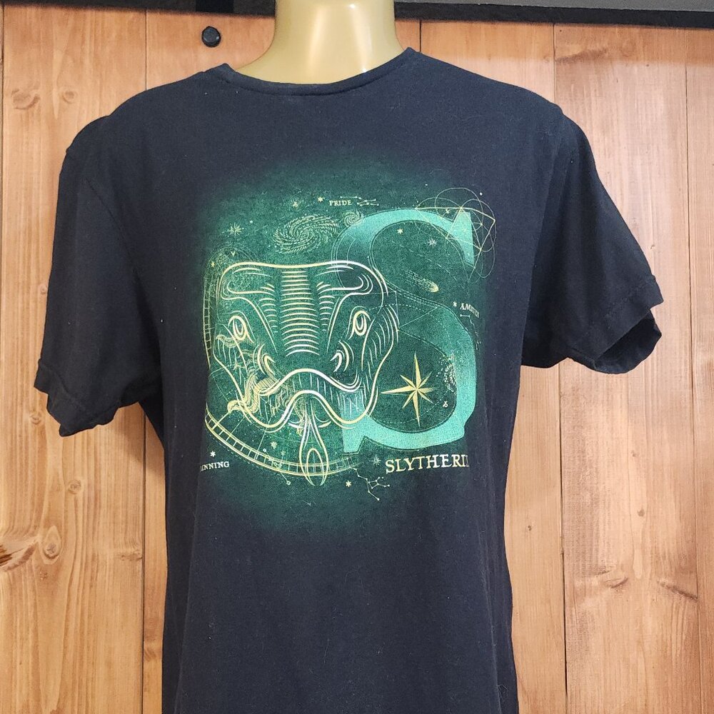 Harry Potter slytherin T-shirt men’s medium